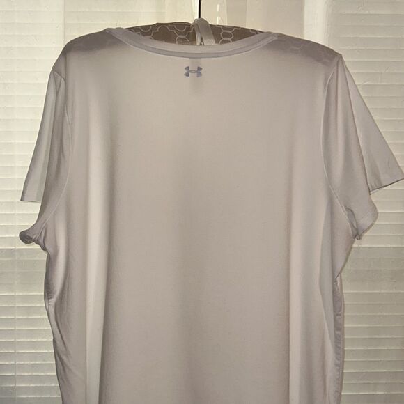 Under Armour L White Relaxed Boxy Fit Short Sleeve Lightweight Workout Tee - Picture 4 of 10